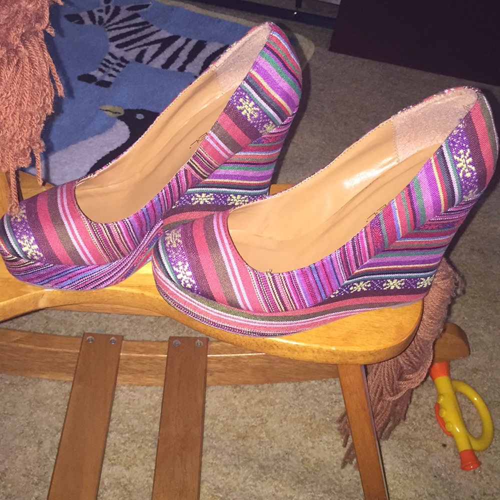 Wedge - Picture 2 of 3